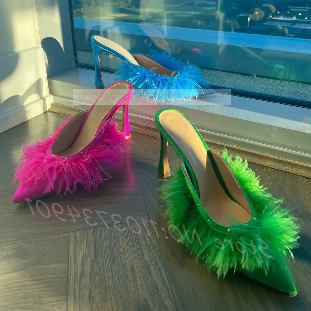 Court Heel Pointed - Flauschige Straußenfedern High-Heel-Mules für Damen, sexy
